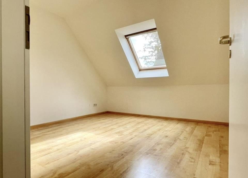 Predaj domu 110 m², pozemok 440 m², Fichtestraße, Hoppegarten, Brandenbursko Predaj domu 110 m², pozemok 440 m², Fichtestraße, Hoppegarten, Brandenbursko