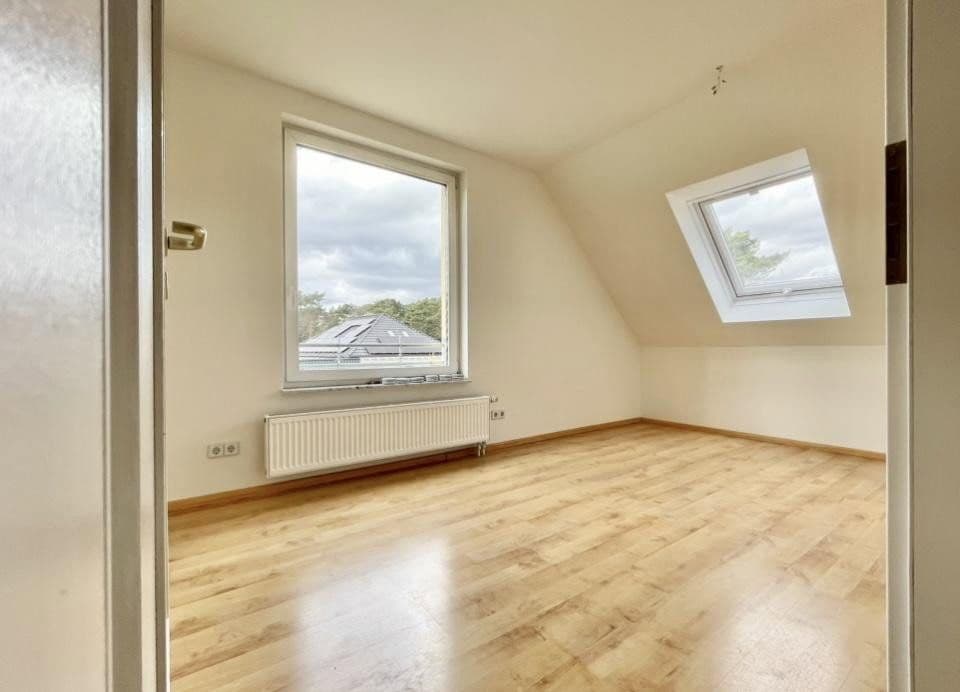 Predaj domu 110 m², pozemok 440 m², Fichtestraße, Hoppegarten, Brandenbursko Predaj domu 110 m², pozemok 440 m², Fichtestraße, Hoppegarten, Brandenbursko