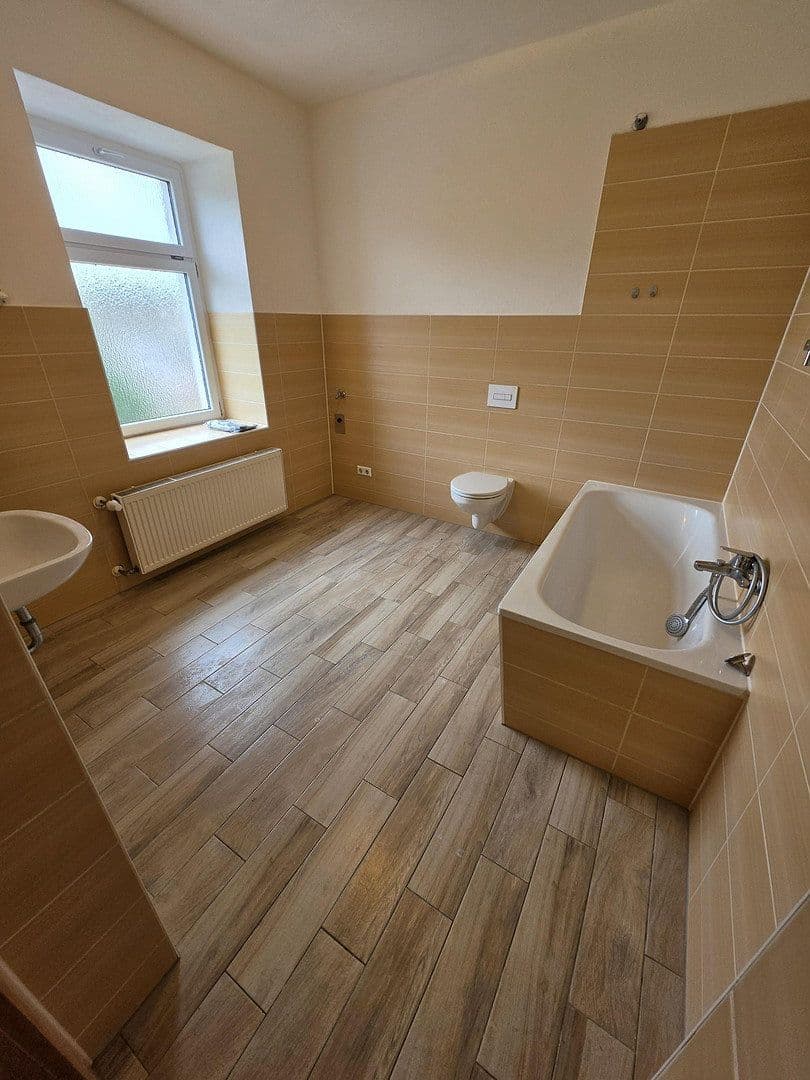 Prenájom bytu 6-izbový 125 m², Äußere Oybiner Straße 5, Žitava, Sasko Prenájom bytu 6-izbový 125 m², Äußere Oybiner Straße 5, Žitava, Sasko