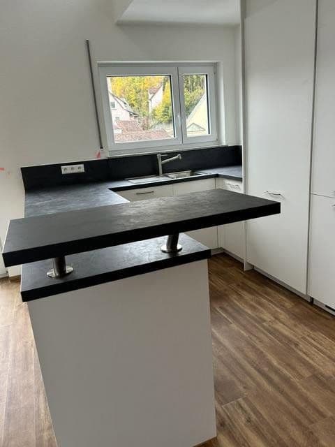 Prenájom bytu 4-izbový 110 m², Beda-Sommerberger-Straße 1, Zwiefalten, Bádensko-Wurttembersko Prenájom bytu 4-izbový 110 m², Beda-Sommerberger-Straße 1, Zwiefalten, Bádensko-Wurttembersko