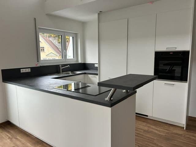 Prenájom bytu 4-izbový 110 m², Beda-Sommerberger-Straße 1, Zwiefalten, Bádensko-Wurttembersko Prenájom bytu 4-izbový 110 m², Beda-Sommerberger-Straße 1, Zwiefalten, Bádensko-Wurttembersko