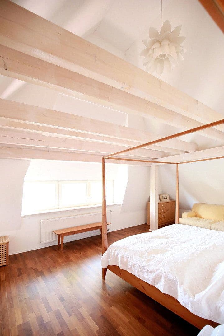 Predaj domu 305 m², pozemok 891 m², Stelle, Dolné Sasko Predaj domu 305 m², pozemok 891 m², Stelle, Dolné Sasko
