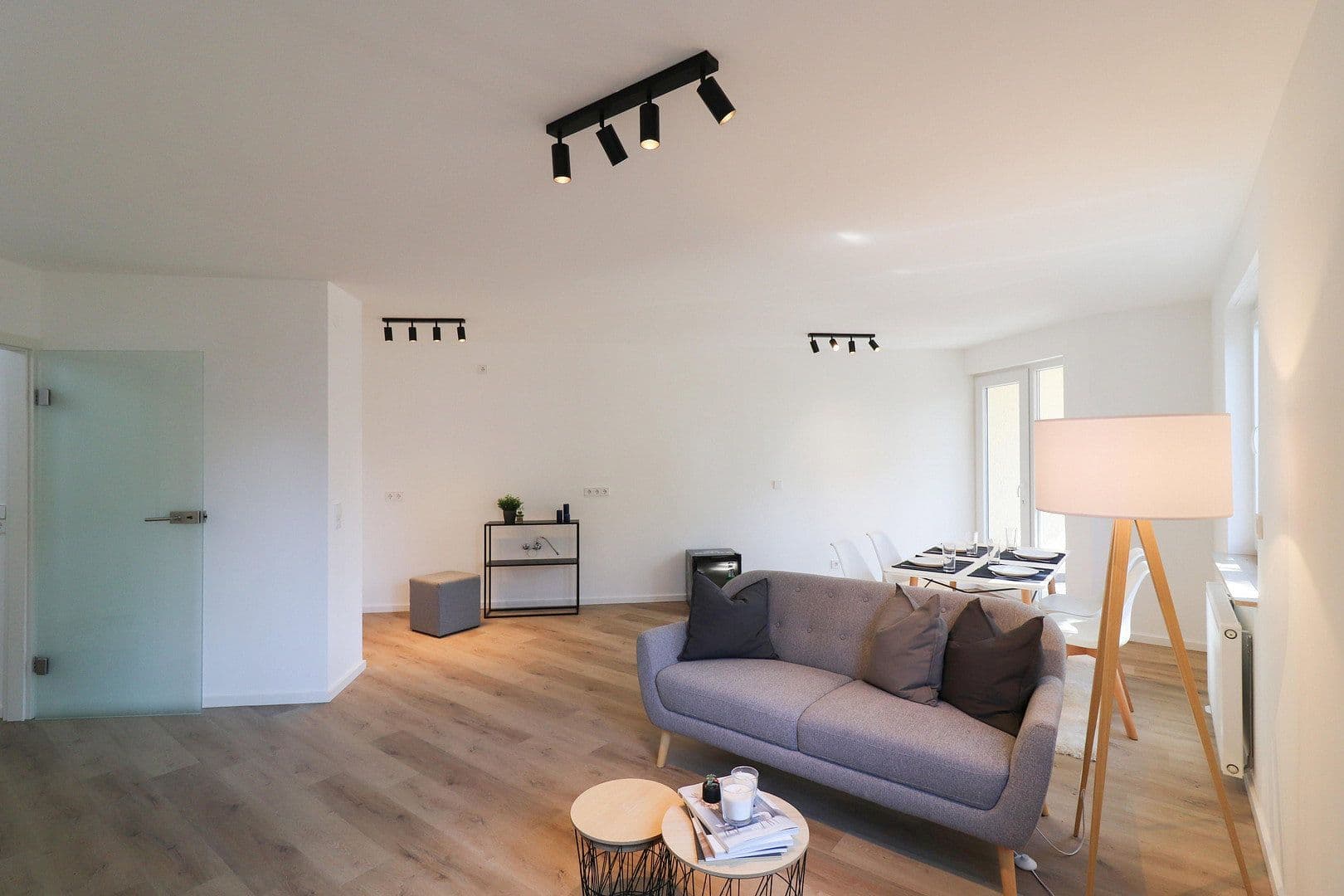 Prenájom bytu 2-izbový 59 m², Fohlenbergstraße 7, Marbach am Neckar, Bádensko-Wurttembersko Prenájom bytu 2-izbový 59 m², Fohlenbergstraße 7, Marbach am Neckar, Bádensko-Wurttembersko