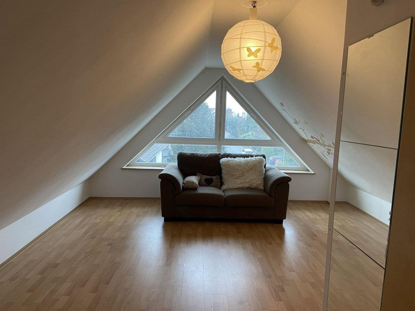 Prenájom bytu 6-izbový 165 m², Langensendelbach, Bavorsko Prenájom bytu 6-izbový 165 m², Langensendelbach, Bavorsko