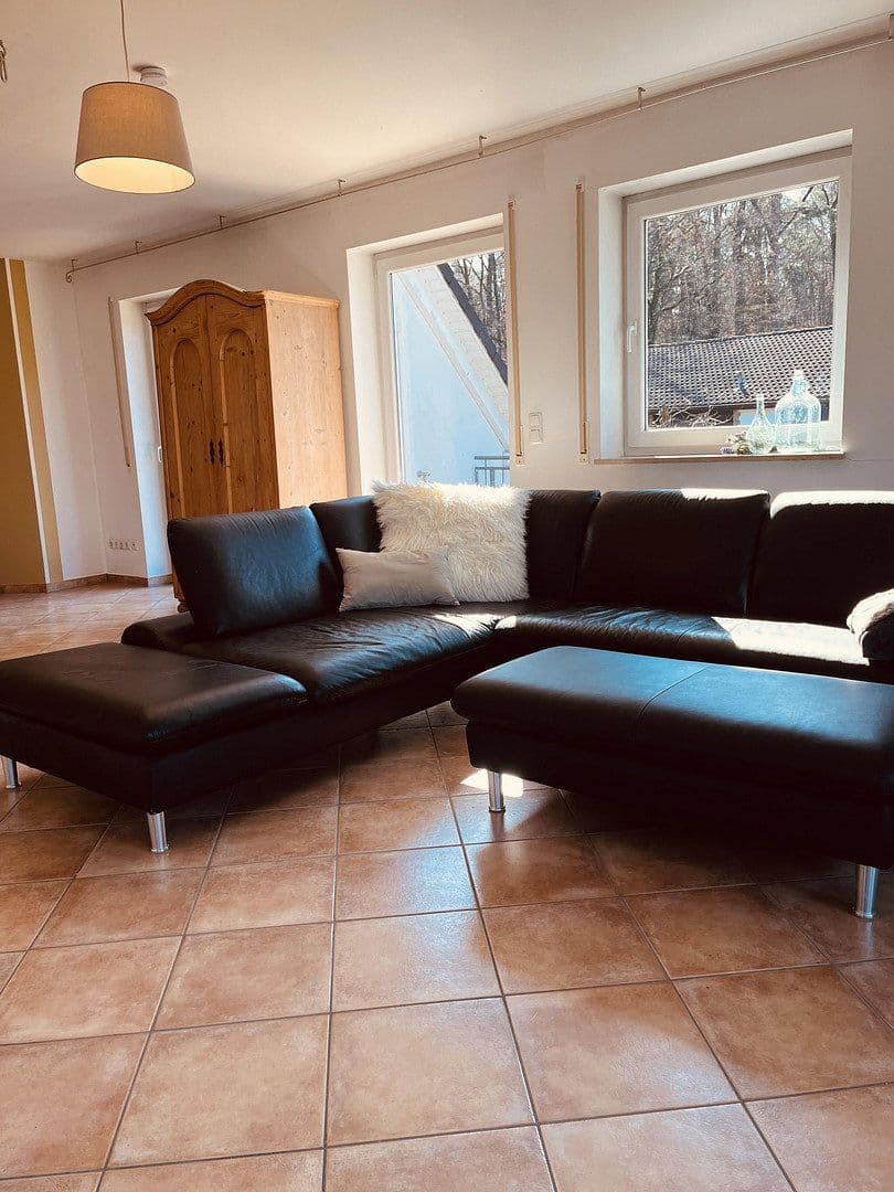 Prenájom bytu 6-izbový 165 m², Langensendelbach, Bavorsko Prenájom bytu 6-izbový 165 m², Langensendelbach, Bavorsko
