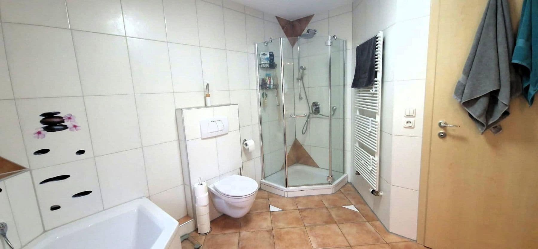 Prenájom bytu 6-izbový 165 m², Langensendelbach, Bavorsko Prenájom bytu 6-izbový 165 m², Langensendelbach, Bavorsko