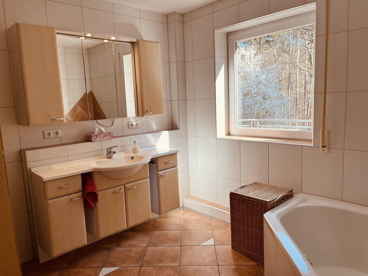 Prenájom bytu 6-izbový 165 m², Langensendelbach, Bavorsko Prenájom bytu 6-izbový 165 m², Langensendelbach, Bavorsko