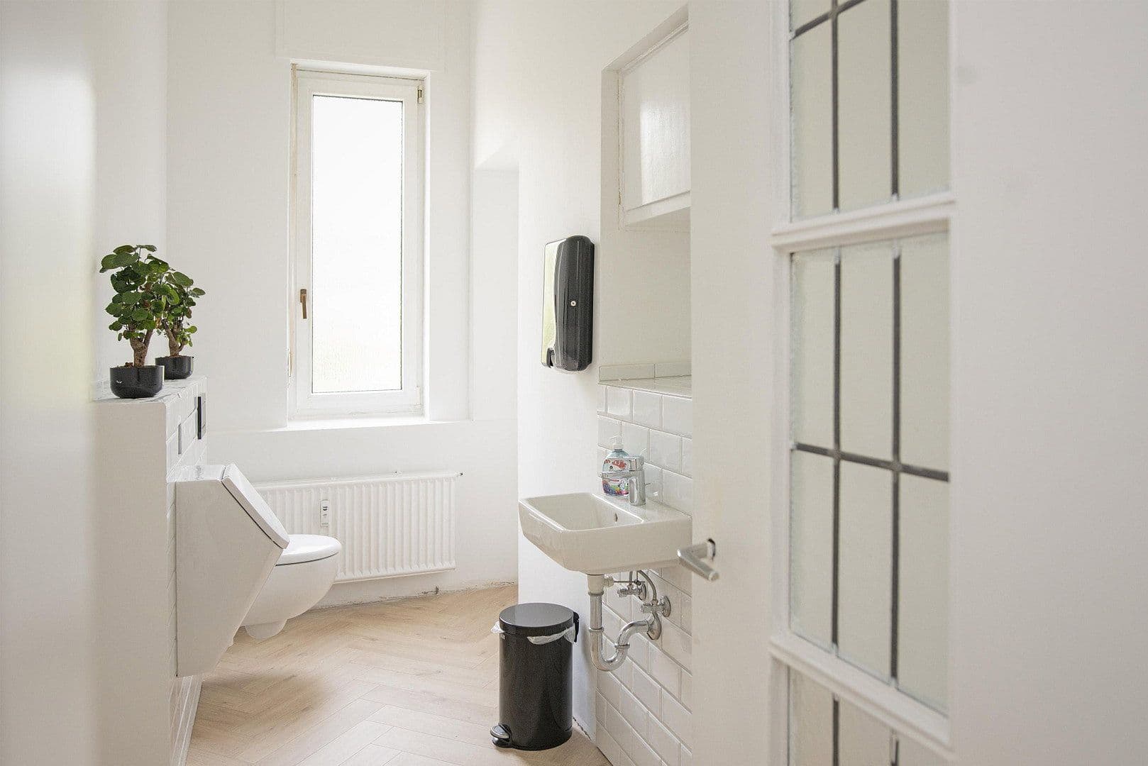 Prenájom kancelárie 131 m², Steinstr. 123, Krefeld, Severné Porýnie - Westfálsko Prenájom kancelárie 131 m², Steinstr. 123, Krefeld, Severné Porýnie - Westfálsko