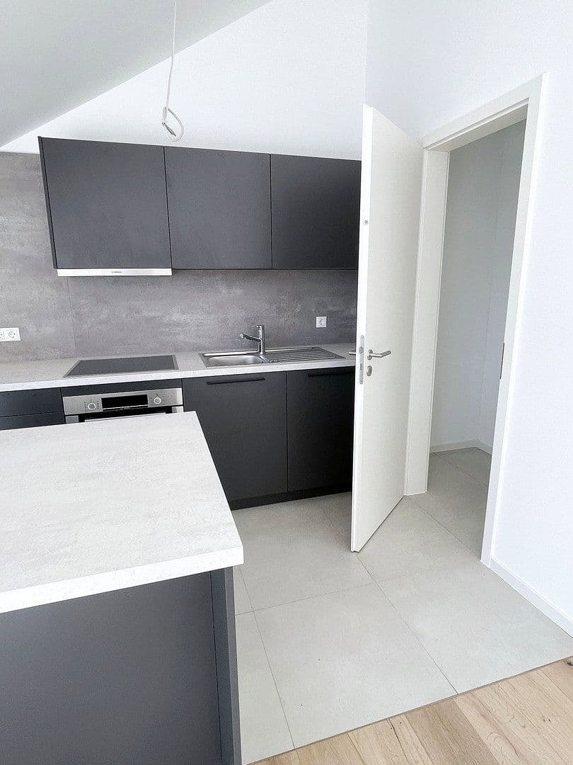 Prenájom bytu 2-izbový 92 m², Graslitzerstraße 16a, Aschaffenburg, Bavorsko Prenájom bytu 2-izbový 92 m², Graslitzerstraße 16a, Aschaffenburg, Bavorsko