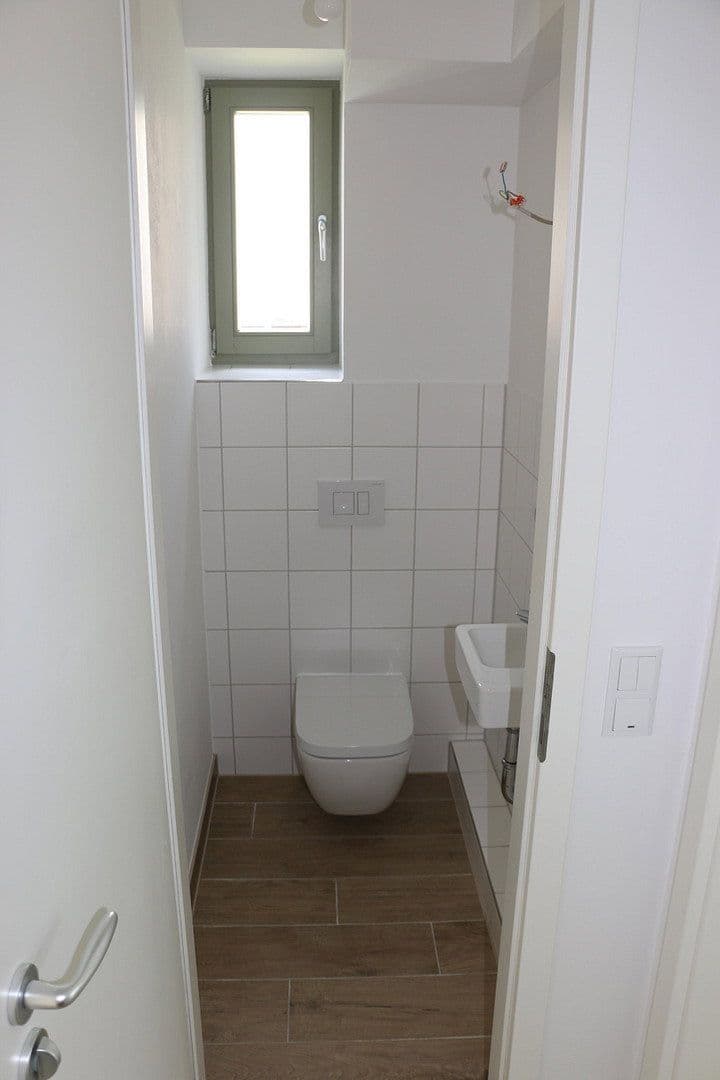Prenájom bytu 4-izbový 126 m², Grünheide (Mark), Brandenbursko Prenájom bytu 4-izbový 126 m², Grünheide (Mark), Brandenbursko