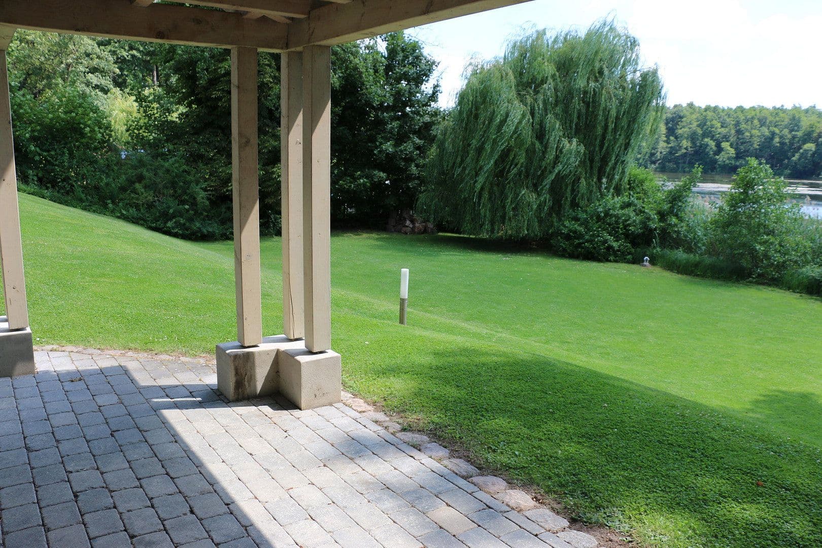 Prenájom bytu 4-izbový 126 m², Grünheide (Mark), Brandenbursko Prenájom bytu 4-izbový 126 m², Grünheide (Mark), Brandenbursko