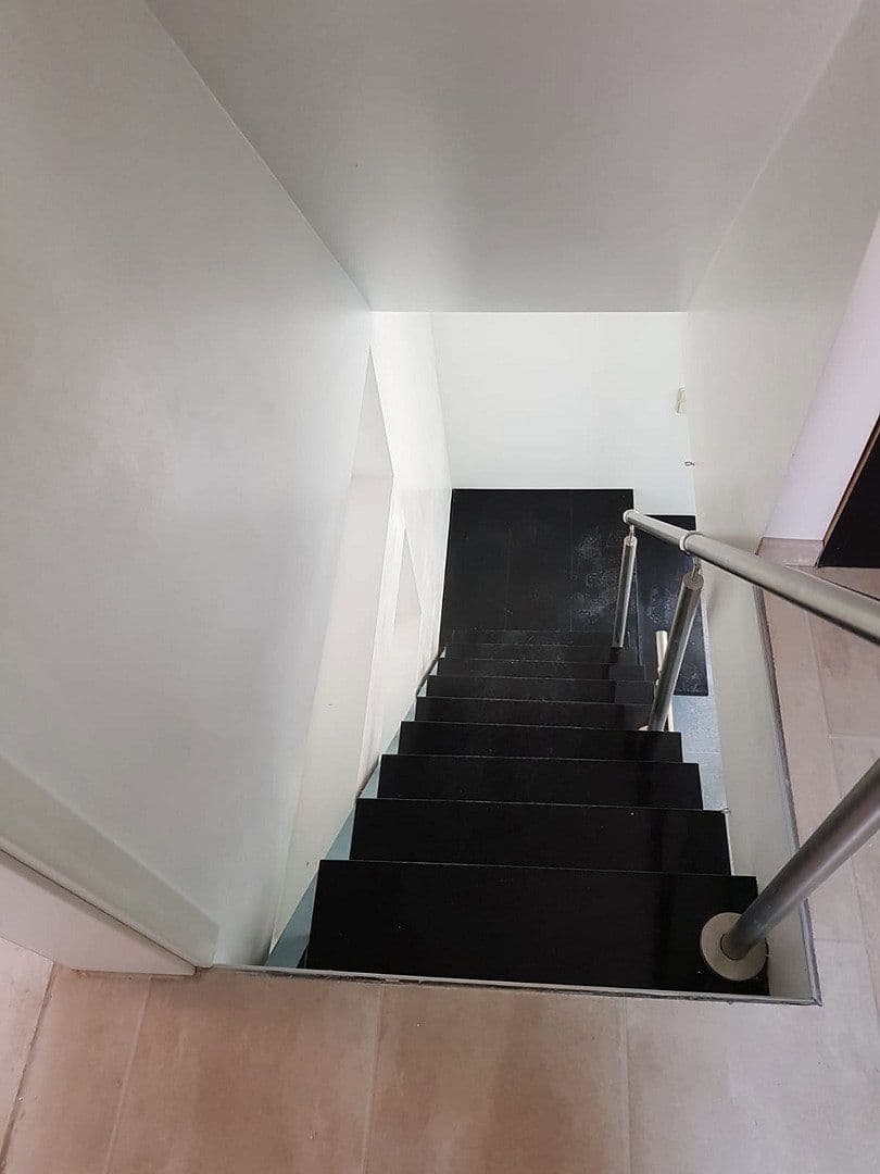 Predaj domu 138 m², pozemok 133 m², Stuttgart, Bádensko-Wurttembersko Predaj domu 138 m², pozemok 133 m², Stuttgart, Bádensko-Wurttembersko