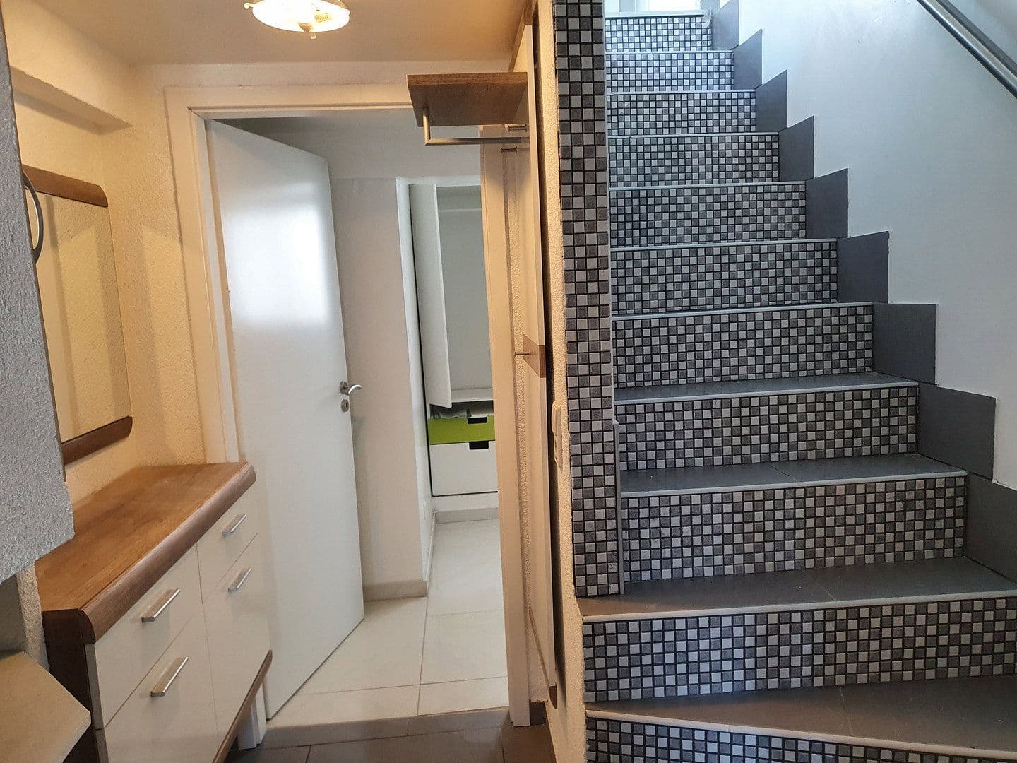 Predaj domu 138 m², pozemok 133 m², Stuttgart, Bádensko-Wurttembersko Predaj domu 138 m², pozemok 133 m², Stuttgart, Bádensko-Wurttembersko