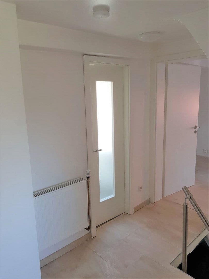 Predaj domu 138 m², pozemok 133 m², Stuttgart, Bádensko-Wurttembersko Predaj domu 138 m², pozemok 133 m², Stuttgart, Bádensko-Wurttembersko