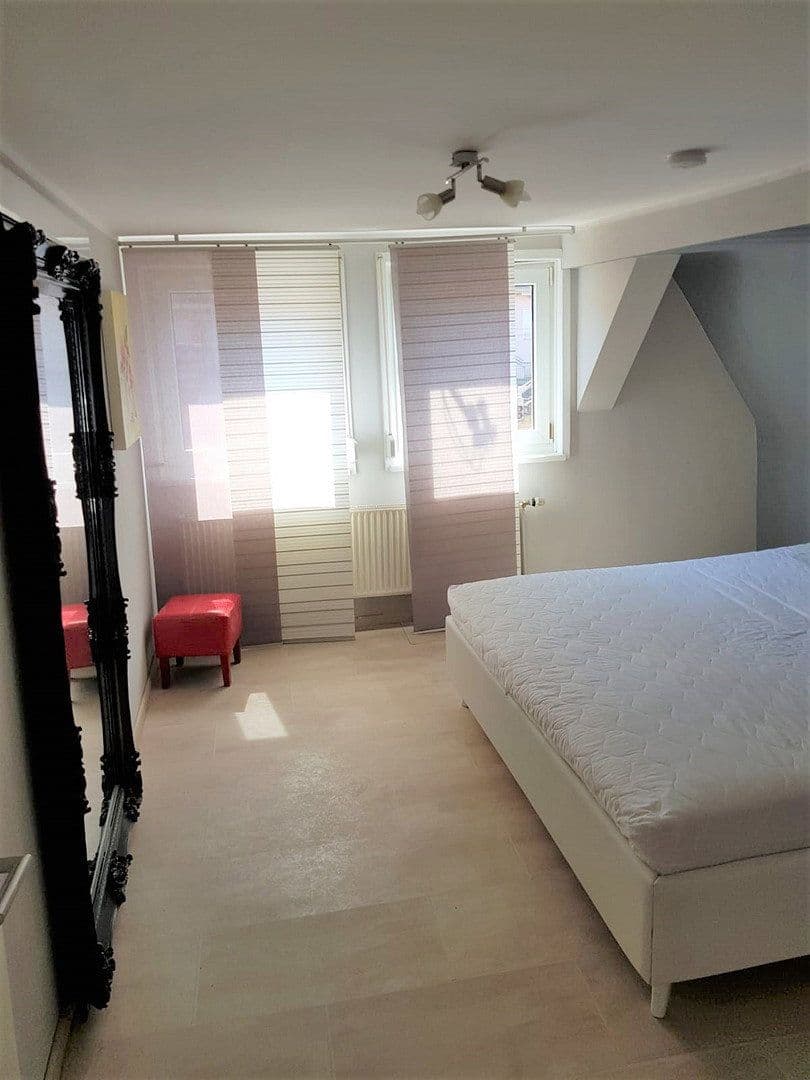 Predaj domu 138 m², pozemok 133 m², Stuttgart, Bádensko-Wurttembersko Predaj domu 138 m², pozemok 133 m², Stuttgart, Bádensko-Wurttembersko