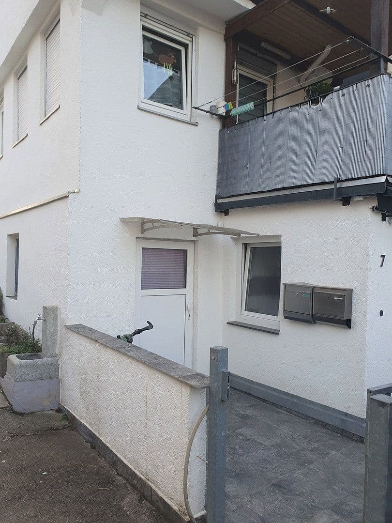 Predaj domu 138 m², pozemok 133 m², Stuttgart, Bádensko-Wurttembersko Predaj domu 138 m², pozemok 133 m², Stuttgart, Bádensko-Wurttembersko