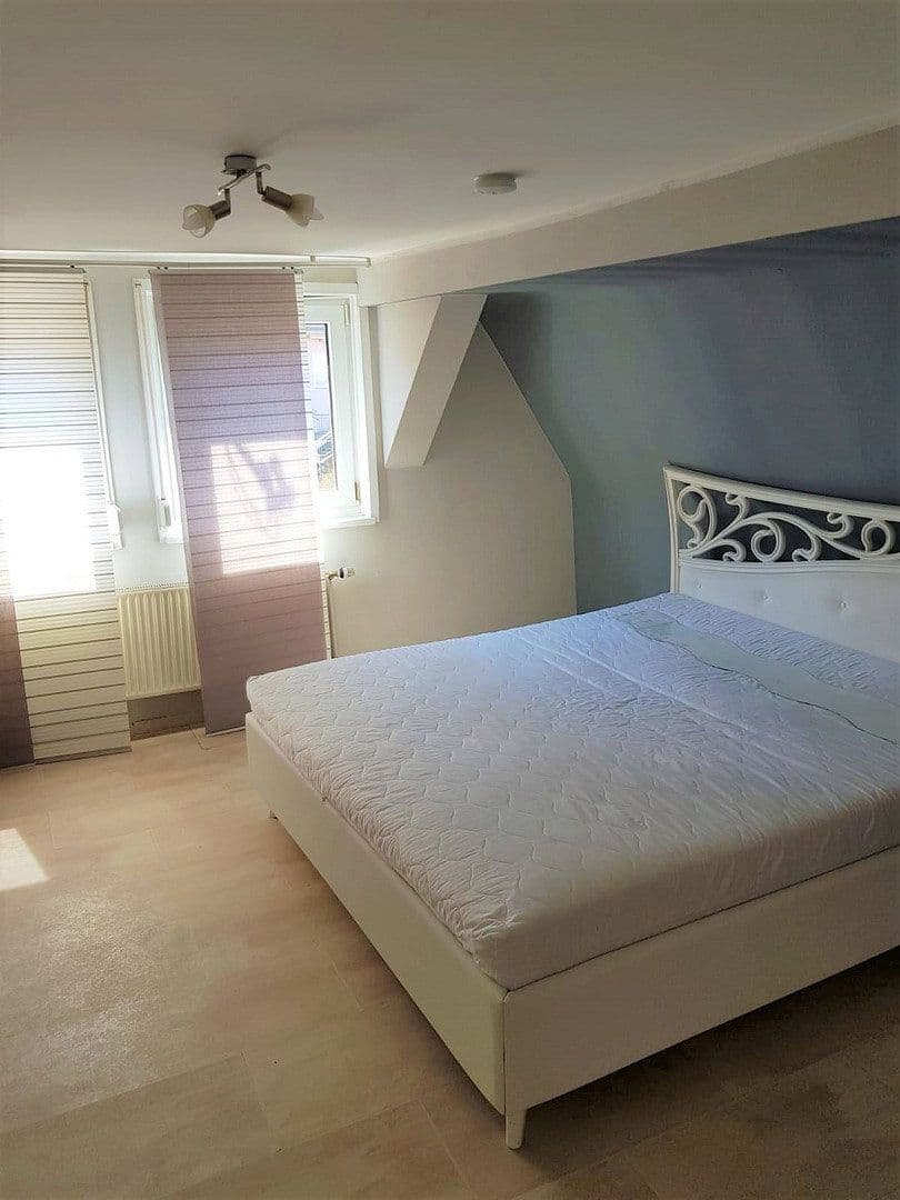 Predaj domu 138 m², pozemok 133 m², Stuttgart, Bádensko-Wurttembersko Predaj domu 138 m², pozemok 133 m², Stuttgart, Bádensko-Wurttembersko