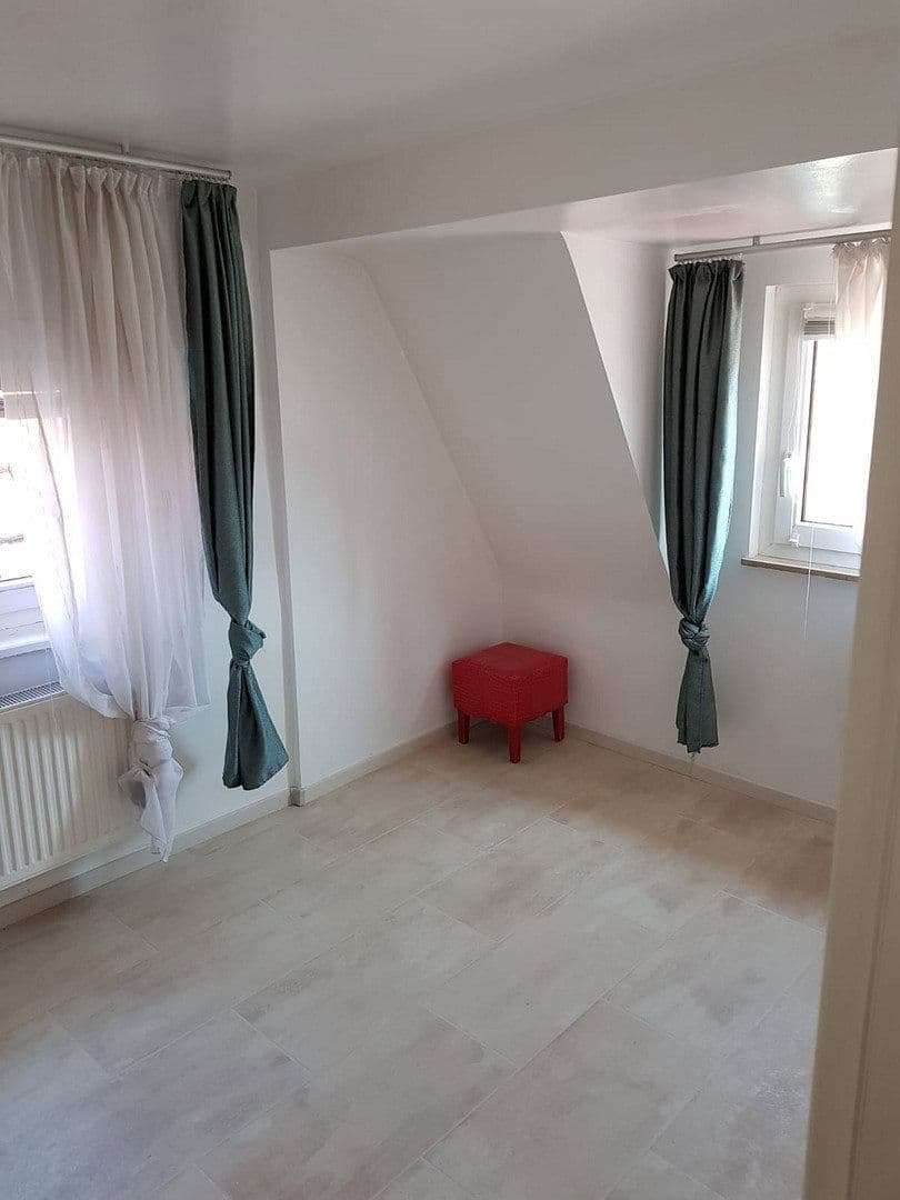 Predaj domu 138 m², pozemok 133 m², Stuttgart, Bádensko-Wurttembersko Predaj domu 138 m², pozemok 133 m², Stuttgart, Bádensko-Wurttembersko