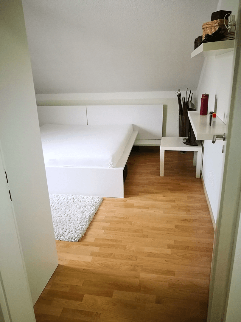 Prenájom bytu 3-izbový 78 m², Tegernheim, Bavorsko Prenájom bytu 3-izbový 78 m², Tegernheim, Bavorsko