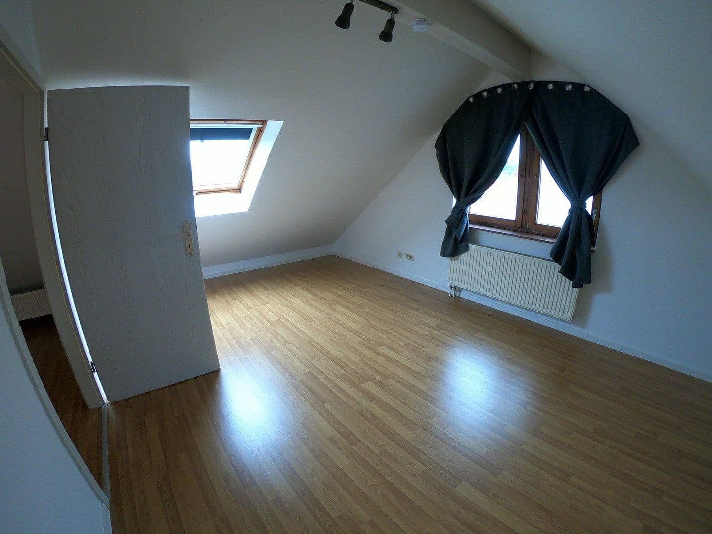Prenájom bytu 2-izbový 97 m², Weilerstraße 4, Winterbach, Bádensko-Wurttembersko Prenájom bytu 2-izbový 97 m², Weilerstraße 4, Winterbach, Bádensko-Wurttembersko
