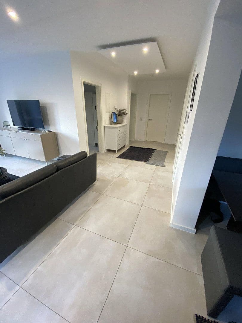 Prenájom bytu 4-izbový 90 m², Nagold, Bádensko-Wurttembersko Prenájom bytu 4-izbový 90 m², Nagold, Bádensko-Wurttembersko
