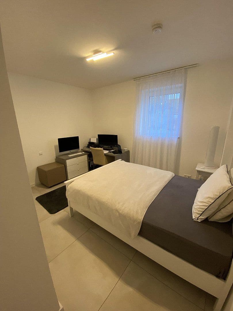 Prenájom bytu 4-izbový 90 m², Nagold, Bádensko-Wurttembersko Prenájom bytu 4-izbový 90 m², Nagold, Bádensko-Wurttembersko