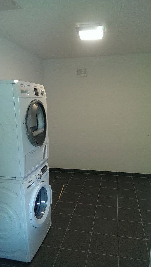 Prenájom bytu 2-izbový 89 m², Walderych 8, Geilenkirchen, Severné Porýnie - Westfálsko Prenájom bytu 2-izbový 89 m², Walderych 8, Geilenkirchen, Severné Porýnie - Westfálsko