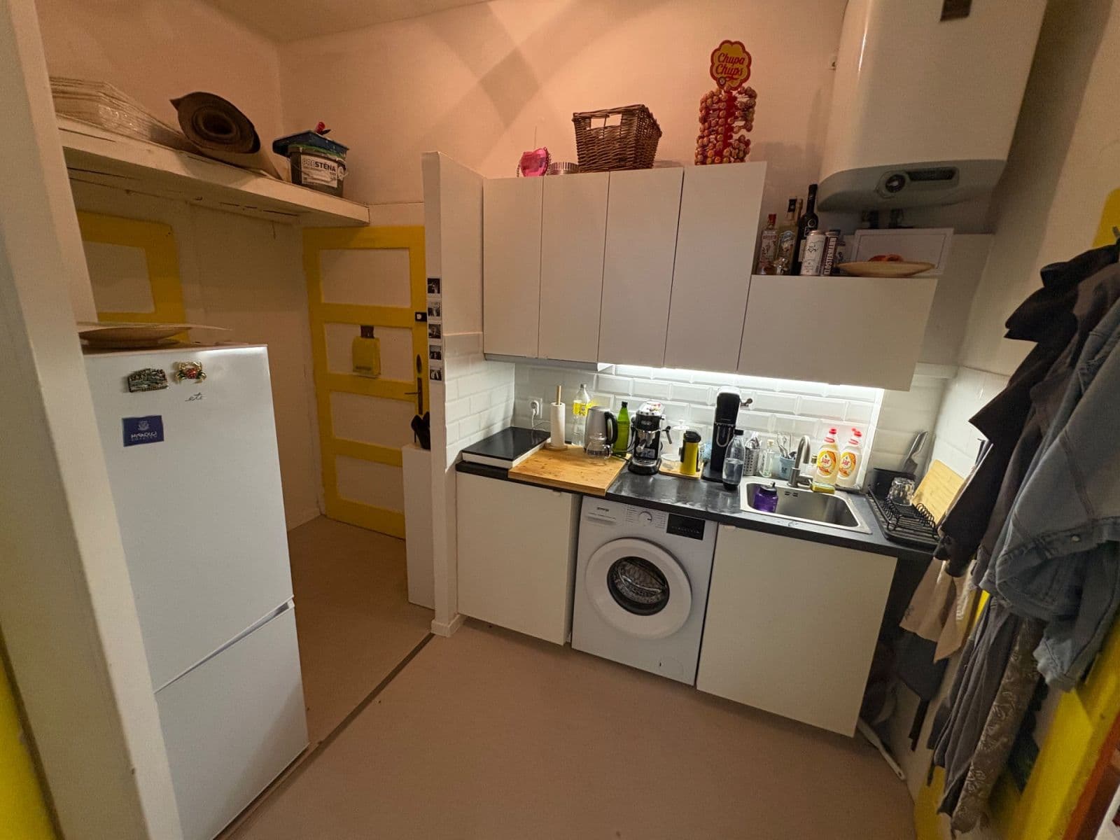 Prenájom bytu 1-izbový 49 m², U plynárny, Praha, Praha Prenájom bytu 1-izbový 49 m², U plynárny, Praha, Praha