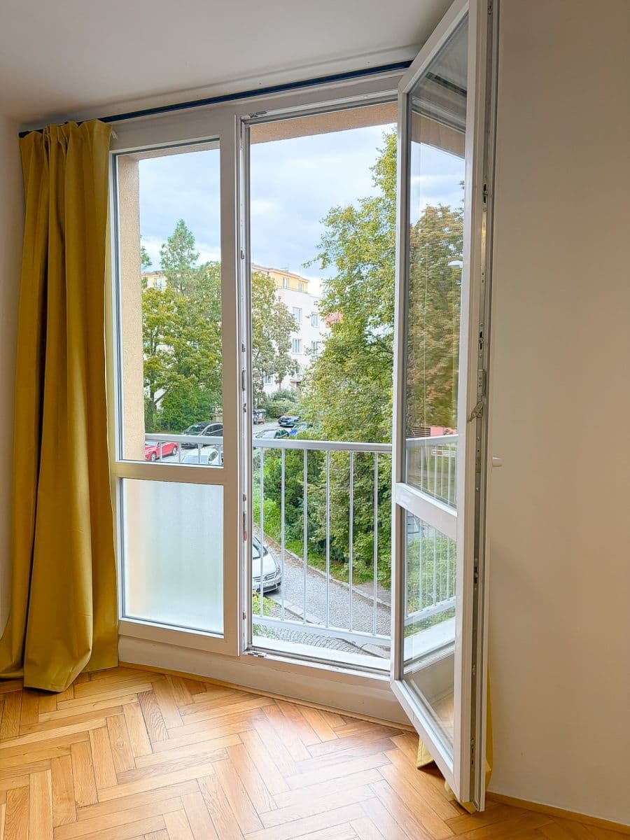 Predaj bytu 3-izbový 72 m², Jakutská, Praha, Praha Predaj bytu 3-izbový 72 m², Jakutská, Praha, Praha