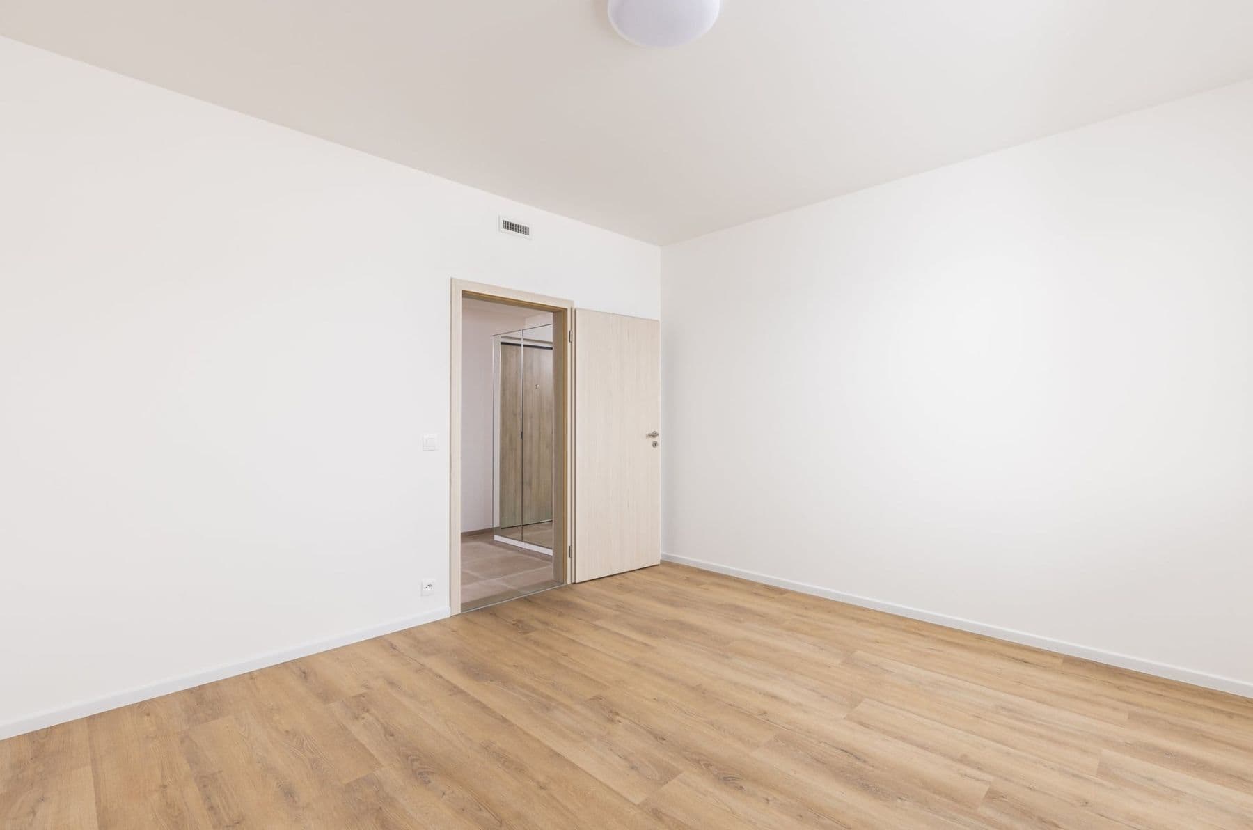 Prenájom bytu 2-izbový 55 m², Sobí, Praha, Praha Prenájom bytu 2-izbový 55 m², Sobí, Praha, Praha
