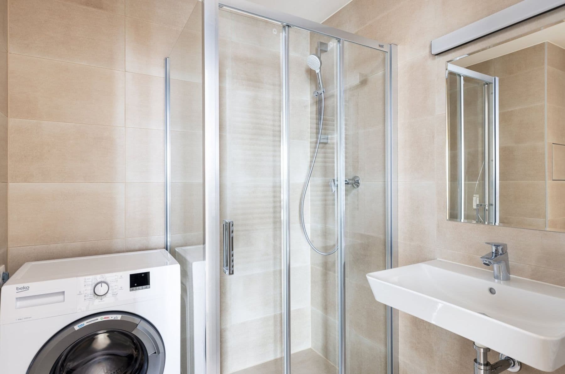 Prenájom bytu 2-izbový 55 m², Sobí, Praha, Praha Prenájom bytu 2-izbový 55 m², Sobí, Praha, Praha