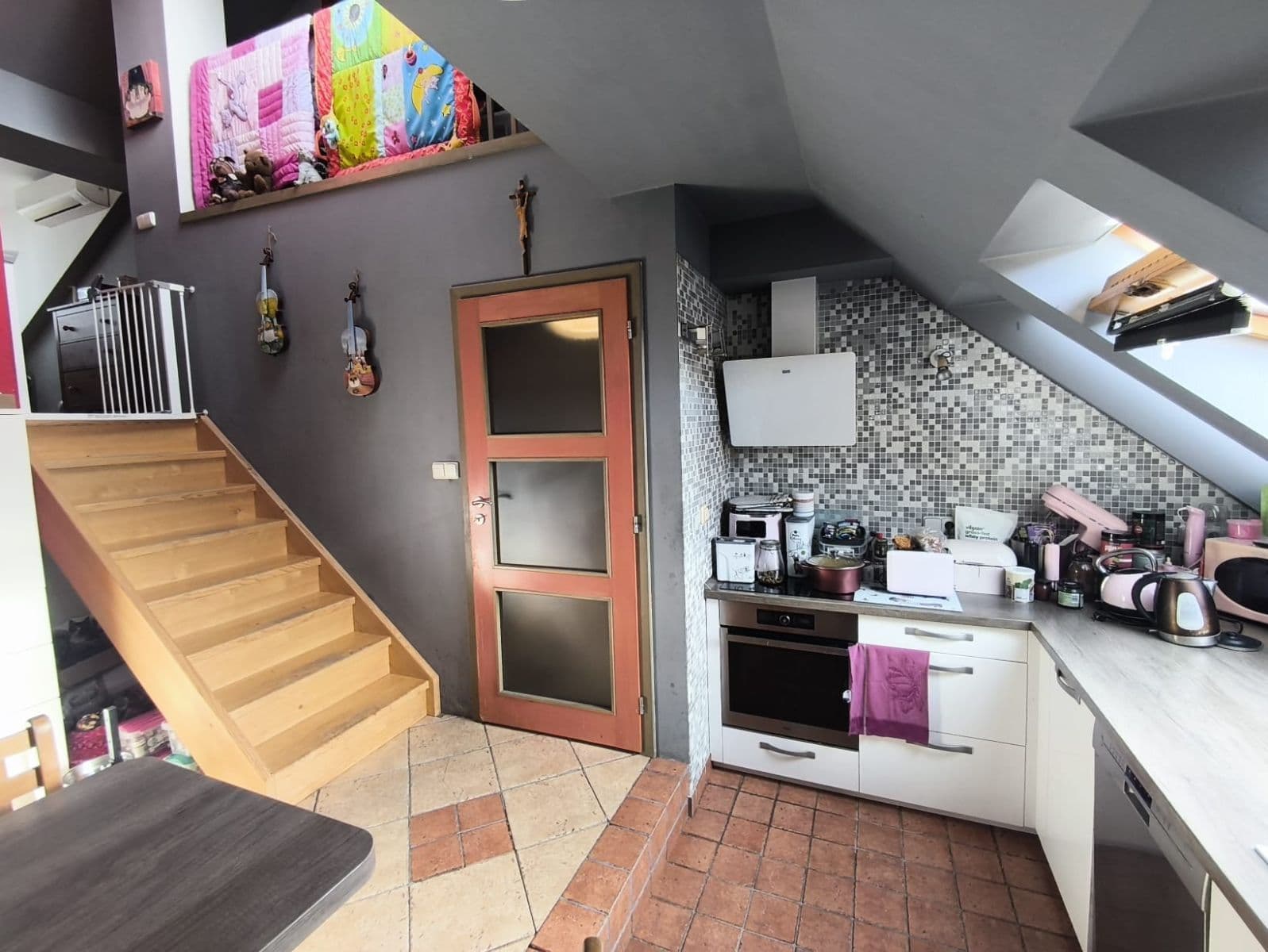 Predaj bytu 3-izbový 93 m², Horova, Hradec Králové, Královéhradecký kraj Predaj bytu 3-izbový 93 m², Horova, Hradec Králové, Královéhradecký kraj