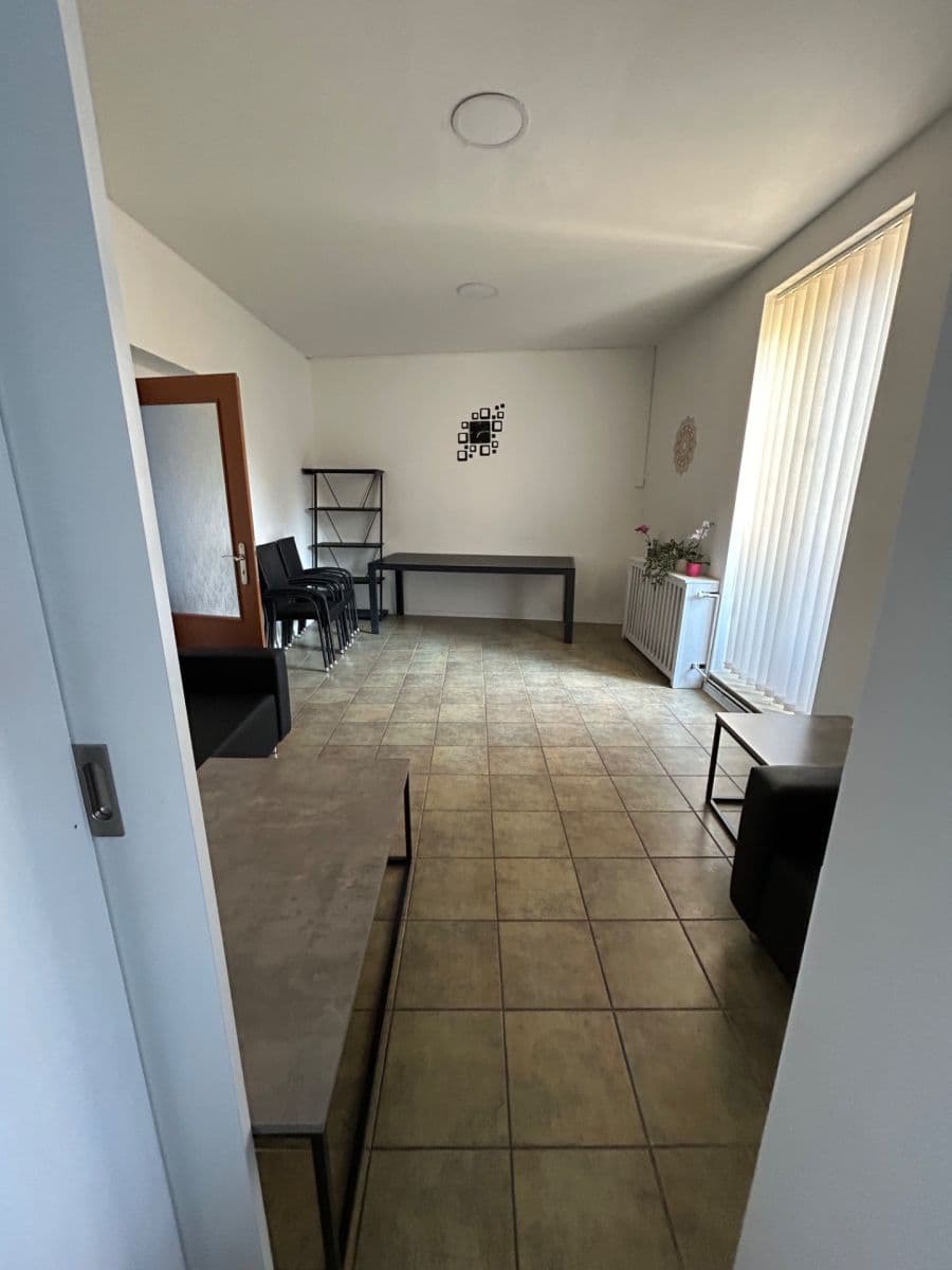 Prenájom nebytového priestoru 80 m², Pražská, Mělník, Středočeský kraj Prenájom nebytového priestoru 80 m², Pražská, Mělník, Středočeský kraj