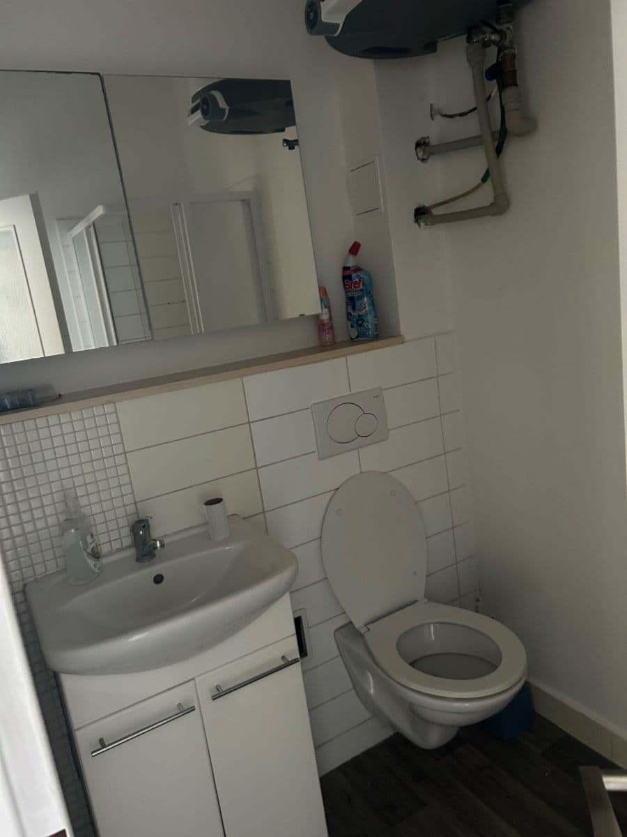 Prenájom nebytového priestoru 80 m², Pražská, Mělník, Středočeský kraj Prenájom nebytového priestoru 80 m², Pražská, Mělník, Středočeský kraj
