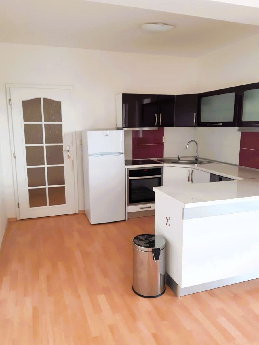 Prenájom bytu 2-izbový 56 m², Mattioliho, Praha, Praha Prenájom bytu 2-izbový 56 m², Mattioliho, Praha, Praha