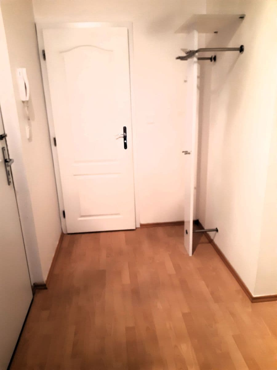 Prenájom bytu 2-izbový 56 m², Mattioliho, Praha, Praha Prenájom bytu 2-izbový 56 m², Mattioliho, Praha, Praha