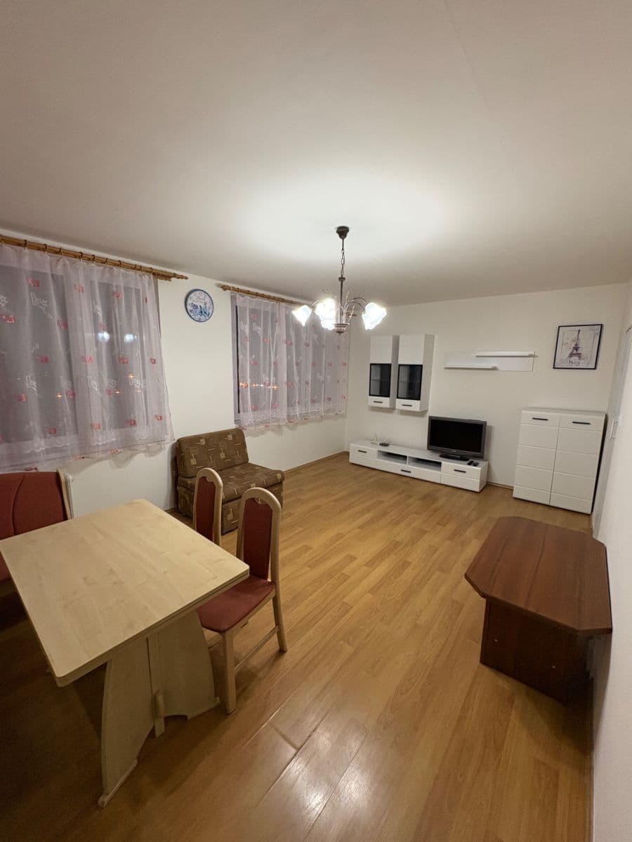 Predaj bytu 1-izbový 35 m², Suchý vršek, Praha, Praha Predaj bytu 1-izbový 35 m², Suchý vršek, Praha, Praha