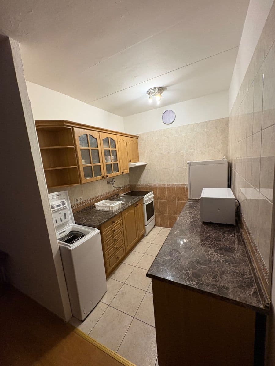 Predaj bytu 1-izbový 35 m², Suchý vršek, Praha, Praha Predaj bytu 1-izbový 35 m², Suchý vršek, Praha, Praha