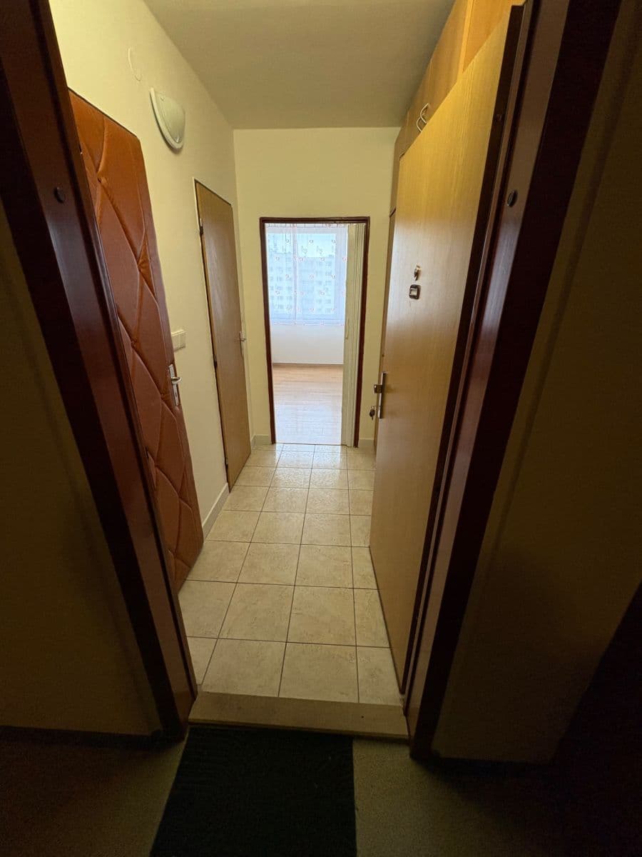 Predaj bytu 1-izbový 35 m², Suchý vršek, Praha, Praha Predaj bytu 1-izbový 35 m², Suchý vršek, Praha, Praha