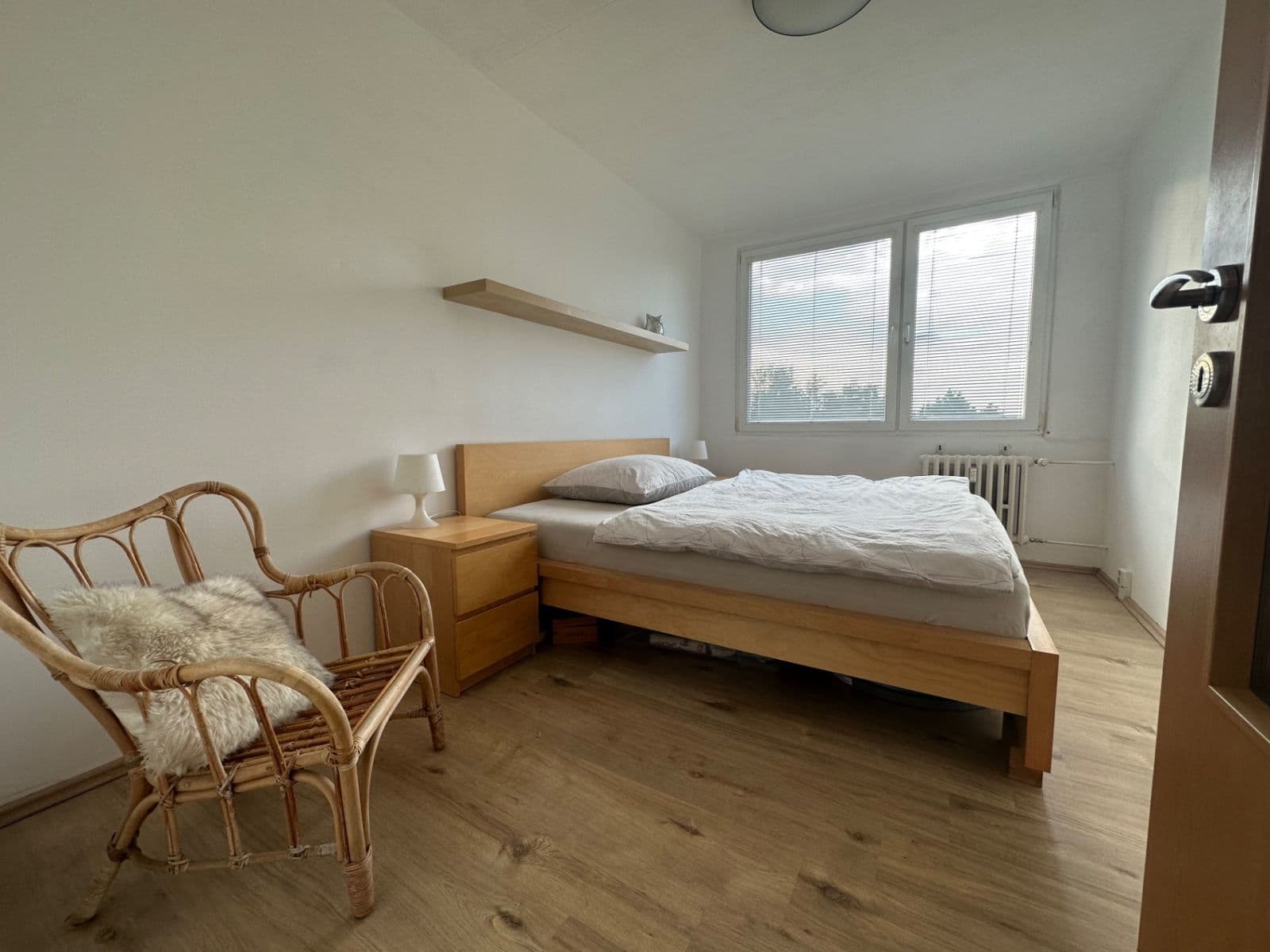 Prenájom bytu 3-izbový 70 m², Šluknovská, Praha, Praha Prenájom bytu 3-izbový 70 m², Šluknovská, Praha, Praha