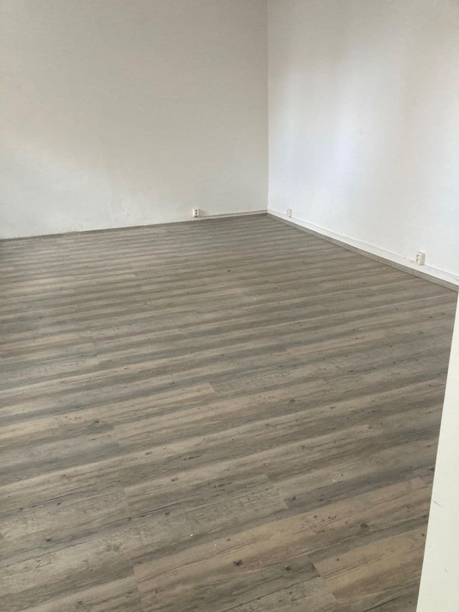 Prenájom nebytového priestoru 57 m², Biskupcova, Praha, Praha Prenájom nebytového priestoru 57 m², Biskupcova, Praha, Praha