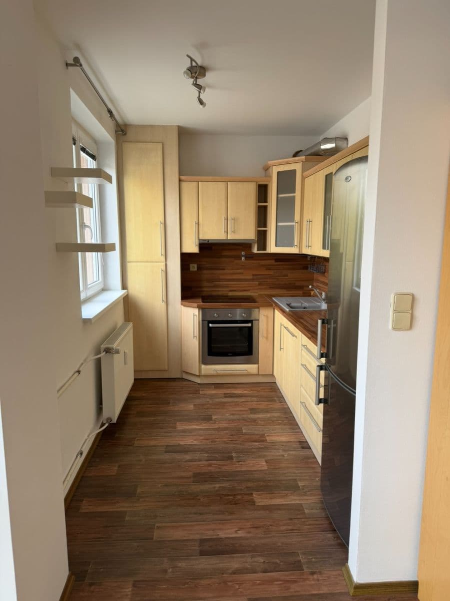 Prenájom bytu 2-izbový 53 m², Škroupova, Chrudim, Pardubický kraj Prenájom bytu 2-izbový 53 m², Škroupova, Chrudim, Pardubický kraj