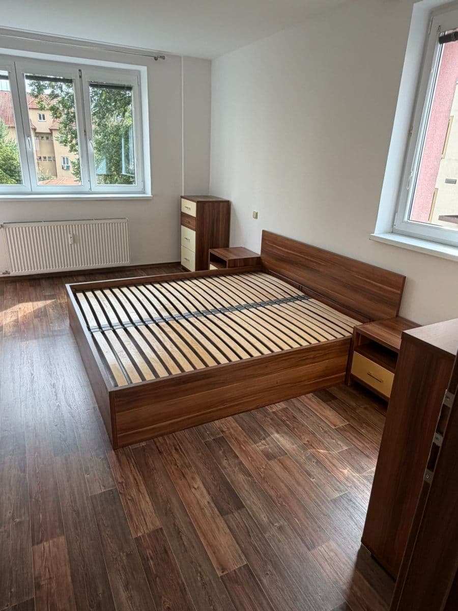 Prenájom bytu 2-izbový 53 m², Škroupova, Chrudim, Pardubický kraj Prenájom bytu 2-izbový 53 m², Škroupova, Chrudim, Pardubický kraj