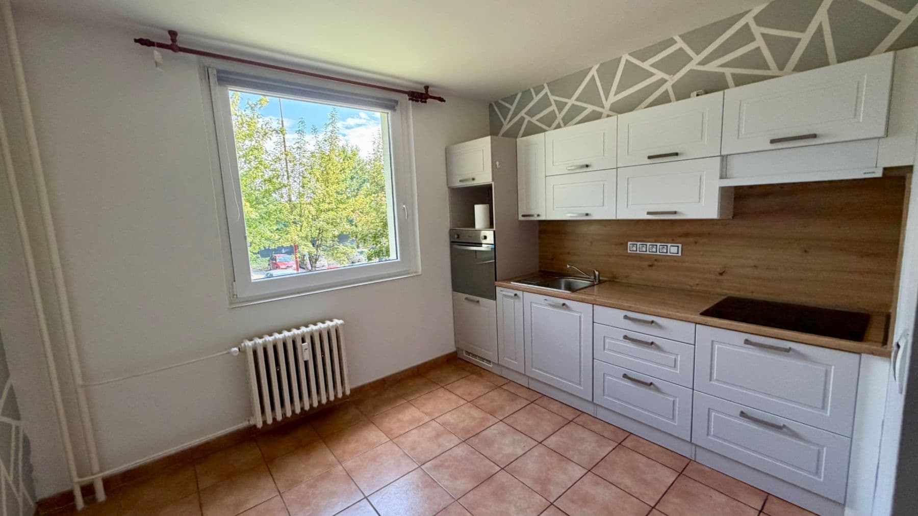Predaj bytu 3-izbový 74 m², Mírová, Rychnov nad Kněžnou, Královéhradecký kraj Predaj bytu 3-izbový 74 m², Mírová, Rychnov nad Kněžnou, Královéhradecký kraj