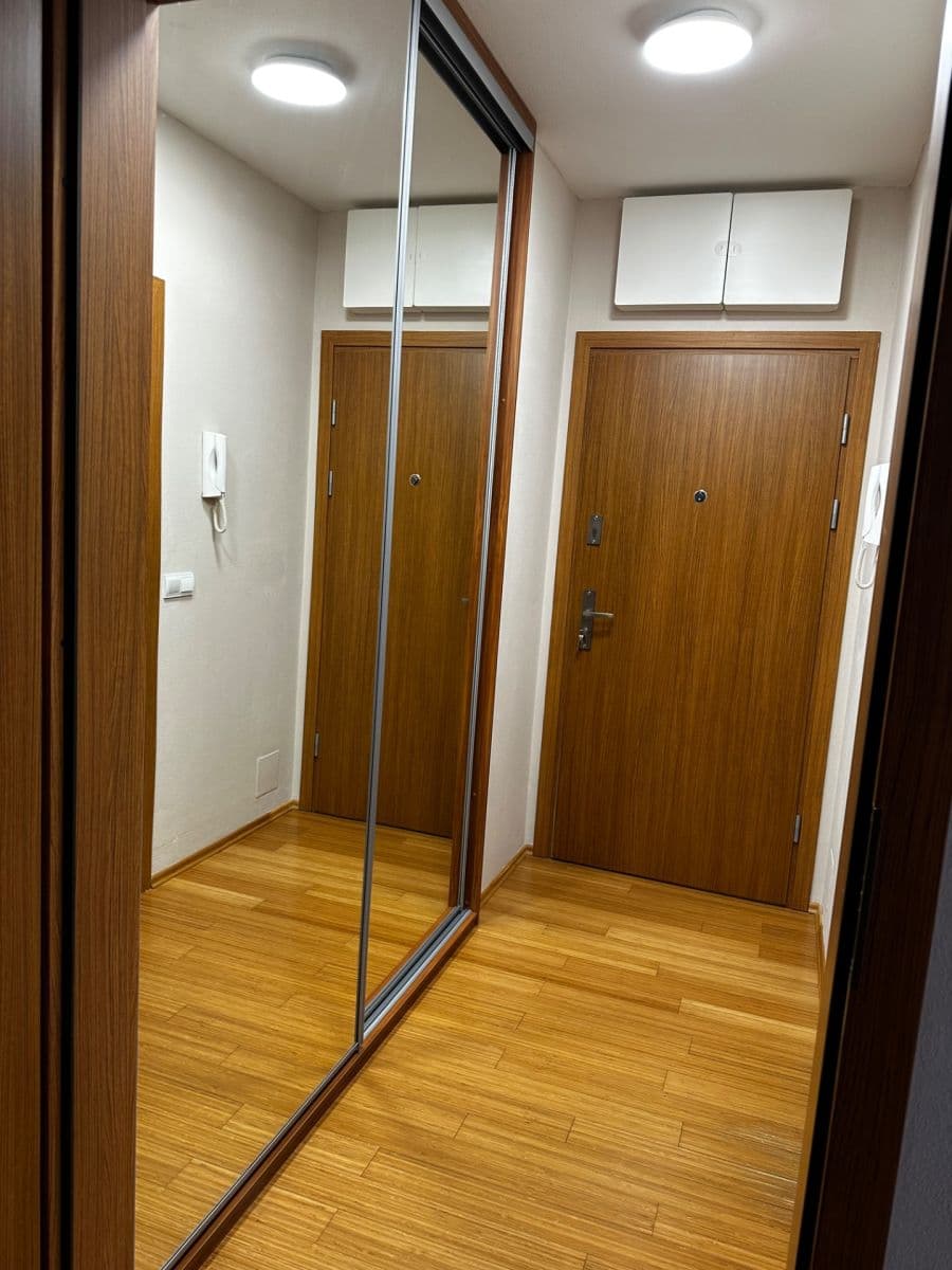 Prenájom bytu 1-izbový 48 m², 5. května, Dobřichovice, Středočeský kraj Prenájom bytu 1-izbový 48 m², 5. května, Dobřichovice, Středočeský kraj