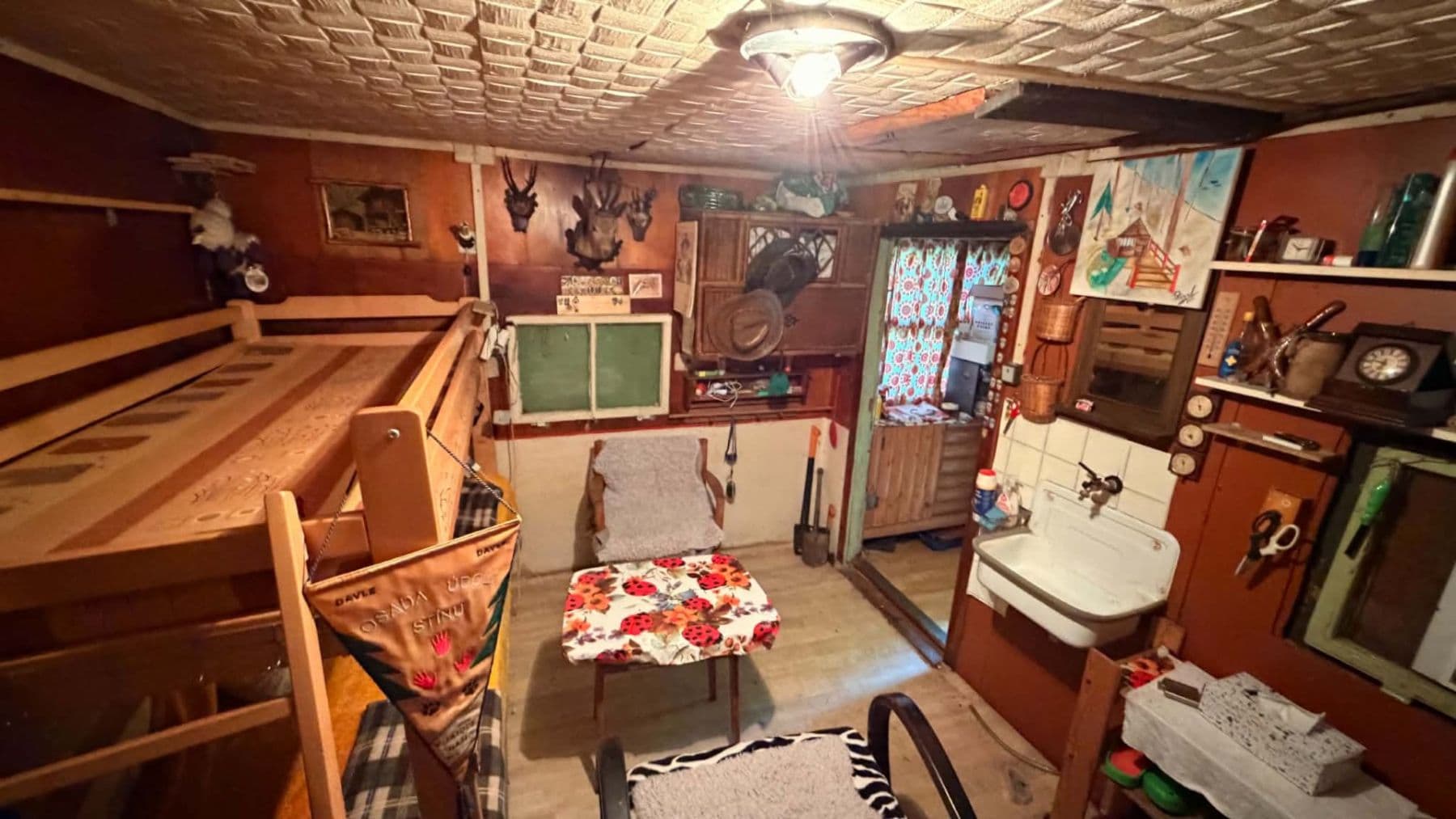Predaj rekreačného objektu 60 m², pozemok 94 m², Červánek, Petrov, Středočeský kraj Predaj rekreačného objektu 60 m², pozemok 94 m², Červánek, Petrov, Středočeský kraj