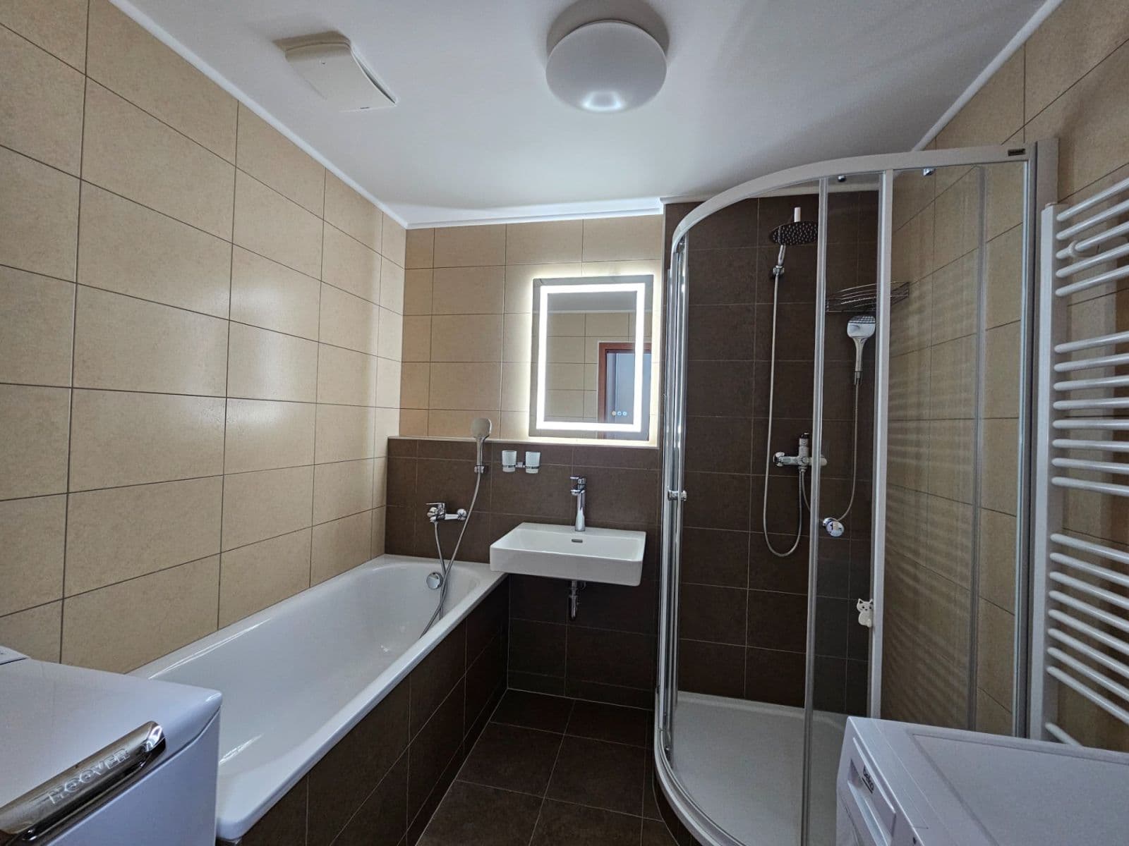 Predaj bytu 3-izbový 74 m², Husova tř., České Budějovice, Jihočeský kraj Predaj bytu 3-izbový 74 m², Husova tř., České Budějovice, Jihočeský kraj
