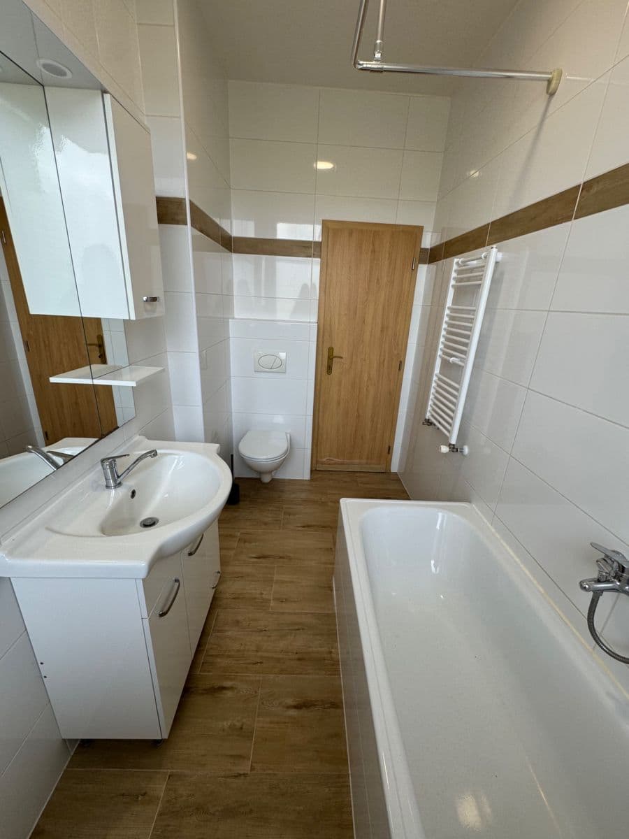 Prenájom bytu 3-izbový 73 m², Hrádek nad Nisou, Liberecký kraj Prenájom bytu 3-izbový 73 m², Hrádek nad Nisou, Liberecký kraj