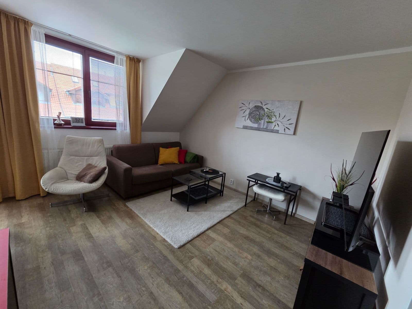 Prenájom bytu 4-izbový 77 m², K Šátalce, Jesenice, Středočeský kraj Prenájom bytu 4-izbový 77 m², K Šátalce, Jesenice, Středočeský kraj