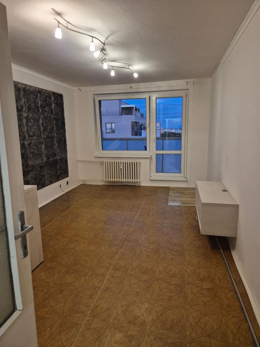 Prenájom bytu Garsoniéra 31 m², Křivoklátská, Praha, Praha Prenájom bytu Garsoniéra 31 m², Křivoklátská, Praha, Praha